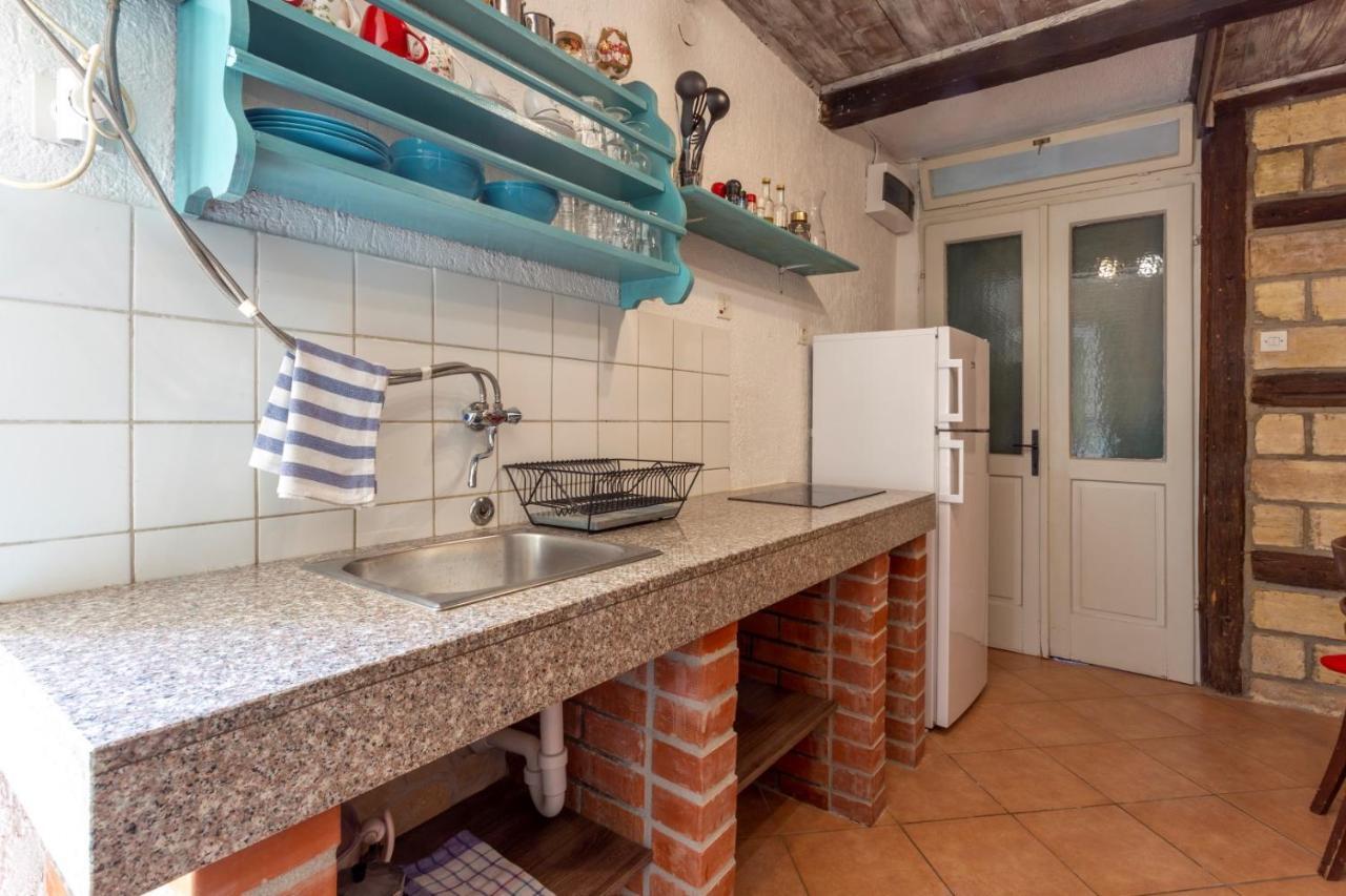 Olive Garden Apartment Хвар Екстериор снимка